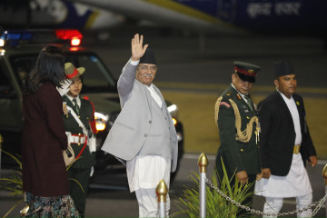 स्वदेश फर्किंदै प्रधानमन्त्री प्रचण्ड